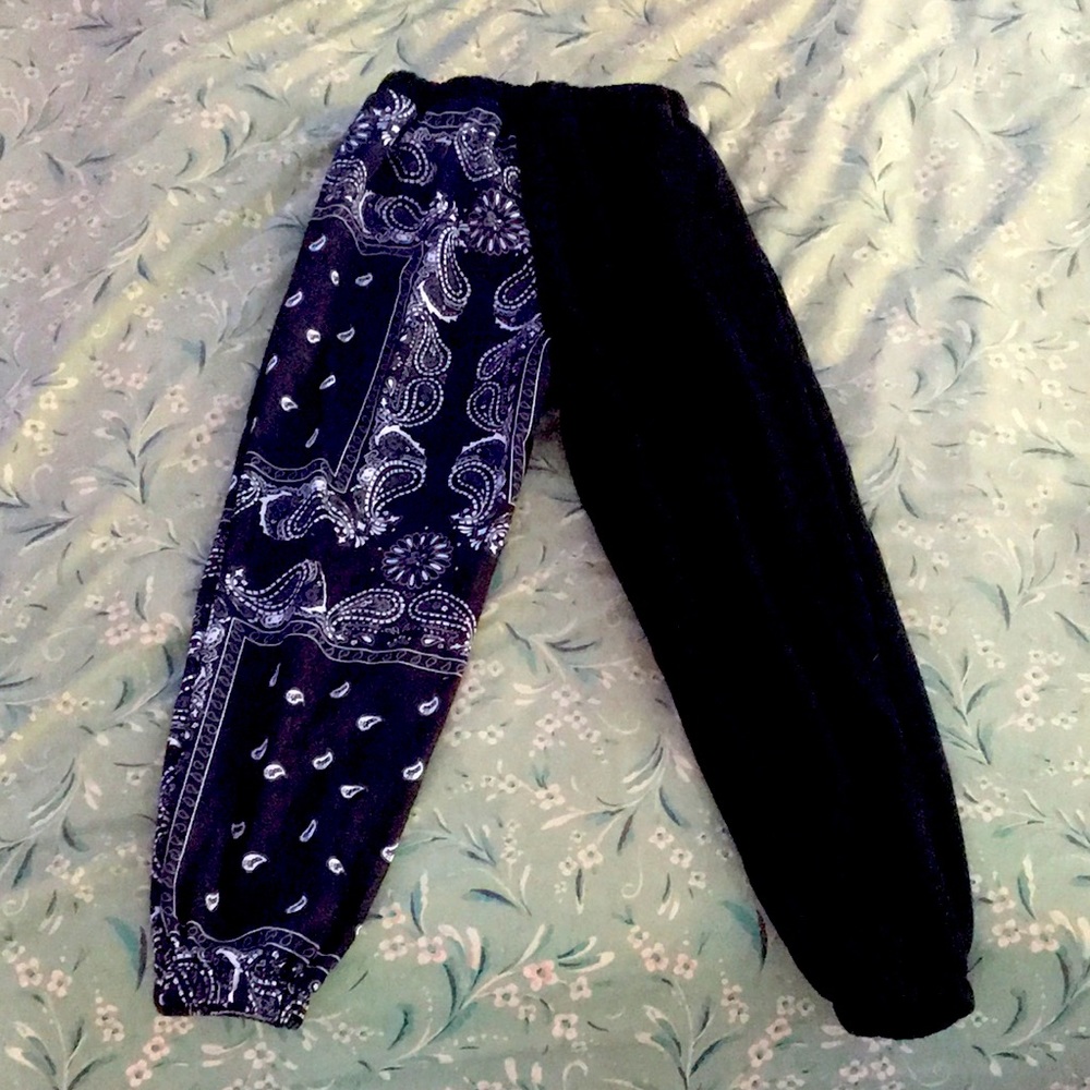 Paisley sweatpants